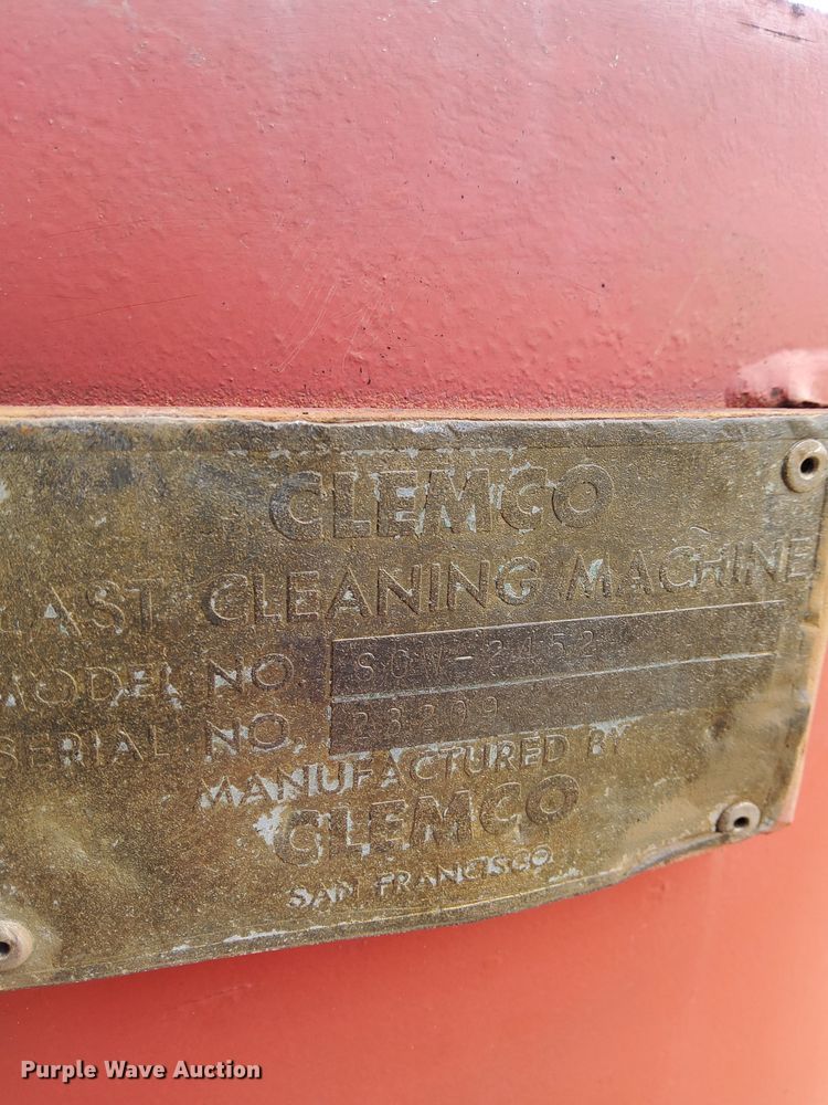 image for item DO3143 Clemco  sand blasting pot