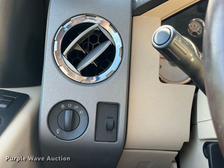 image for item DP2060 2008 Ford F350 Super Duty Lariat King Ranch  Crew Cab pickup truck