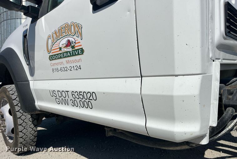 image for item DP2061 2017 Ford F550 Super Duty XL  truck cab and chassis