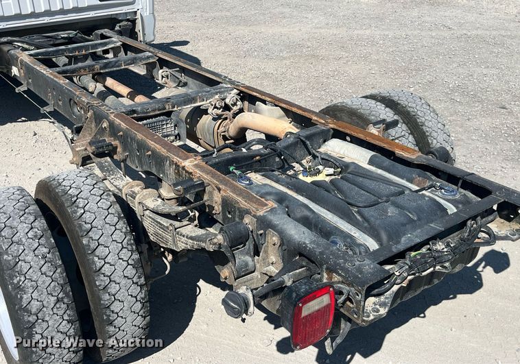 image for item DP2061 2017 Ford F550 Super Duty XL  truck cab and chassis