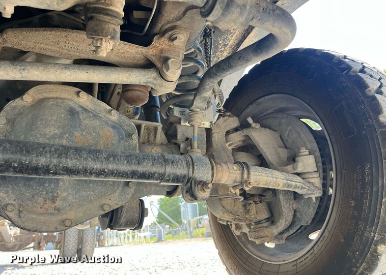 image for item DP2061 2017 Ford F550 Super Duty XL  truck cab and chassis