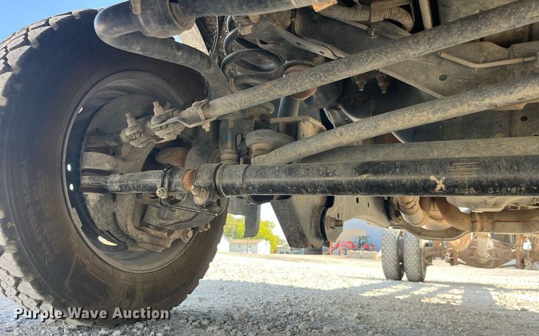 image for item DP2061 2017 Ford F550 Super Duty XL  truck cab and chassis