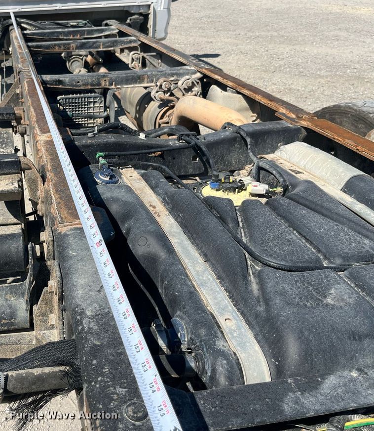 image for item DP2061 2017 Ford F550 Super Duty XL  truck cab and chassis