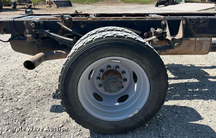 image for item DP2061 2017 Ford F550 Super Duty XL  truck cab and chassis