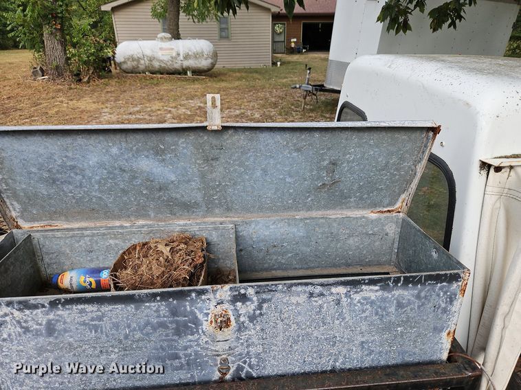 image for item DP2382 1989 Cushman 898459-8920  utility vehicle