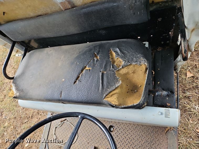 image for item DP2382 1989 Cushman 898459-8920  utility vehicle