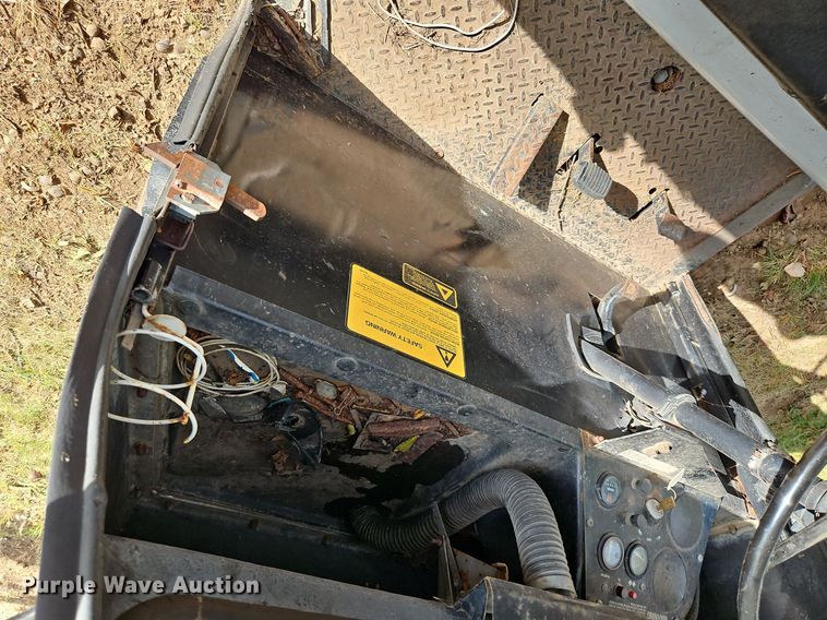 image for item DP2382 1989 Cushman 898459-8920  utility vehicle