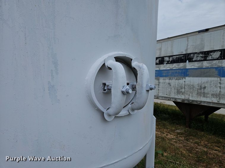 image for item DP2419 1984 Western Filter Co.  pressure tank