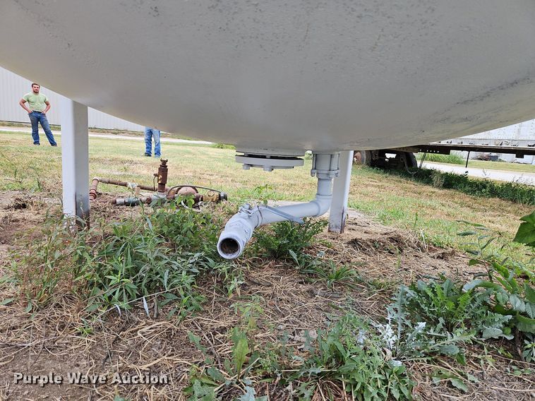 image for item DP2419 1984 Western Filter Co.  pressure tank