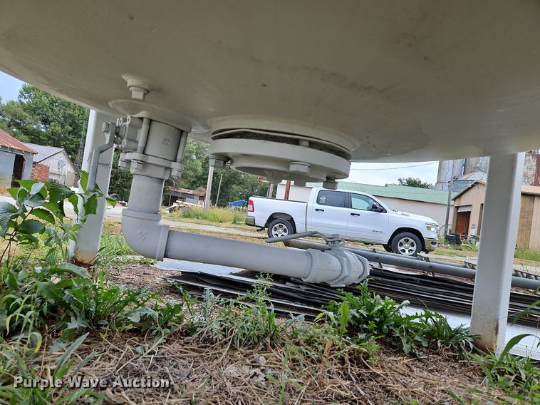 image for item DP2419 1984 Western Filter Co.  pressure tank