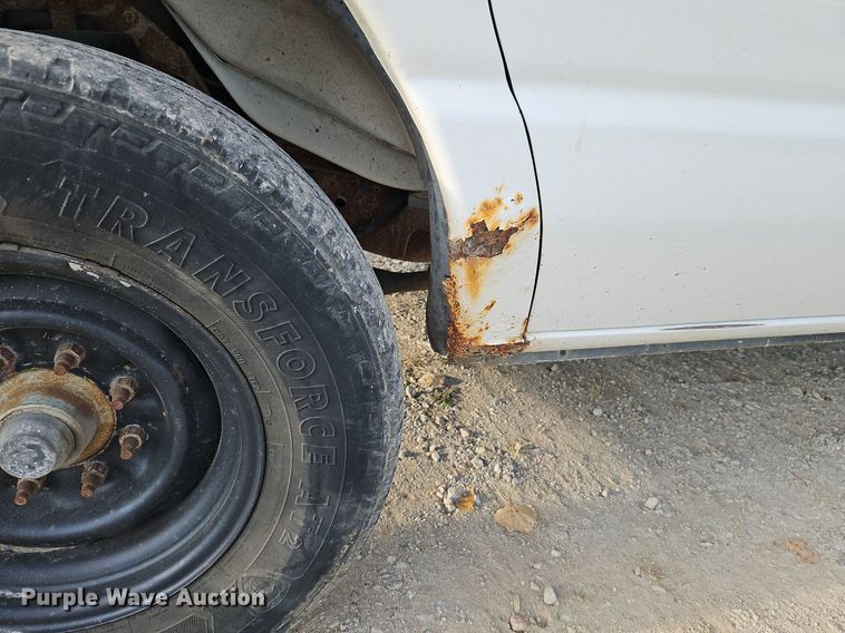 image for item DP2433 2000 Ford E350 Super Duty  van