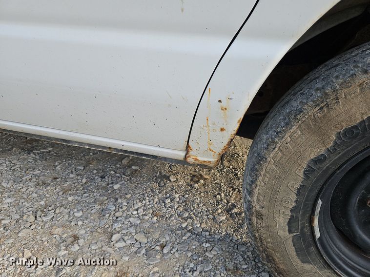 image for item DP2433 2000 Ford E350 Super Duty  van