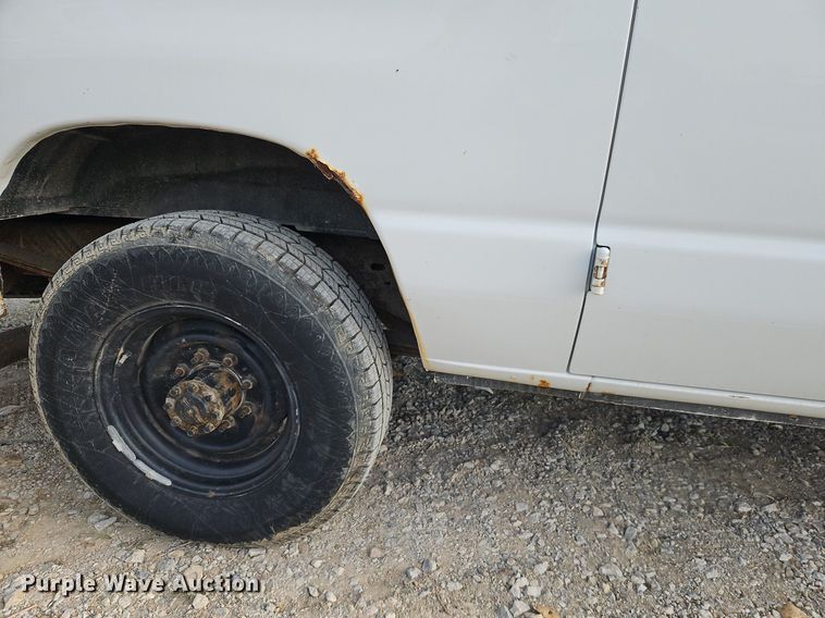 image for item DP2433 2000 Ford E350 Super Duty  van