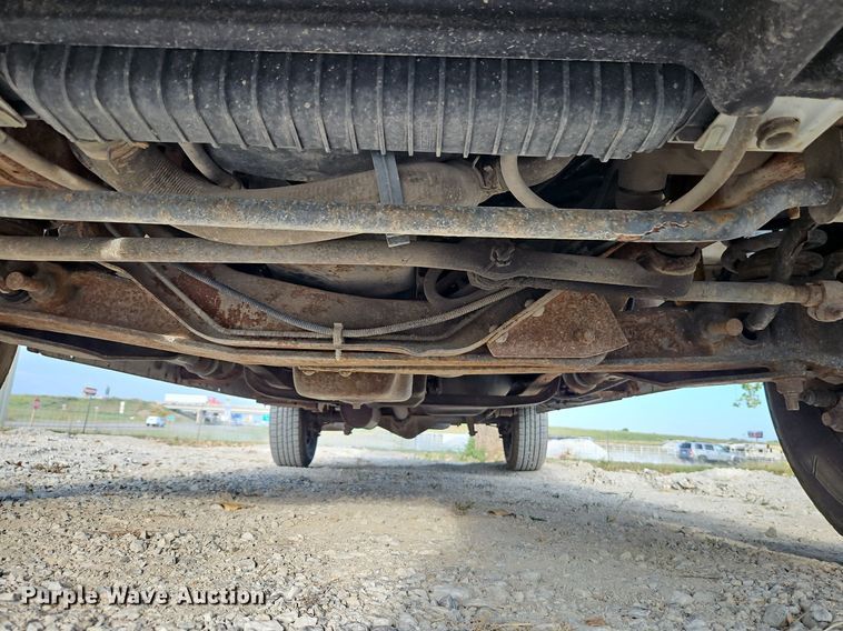 image for item DP2433 2000 Ford E350 Super Duty  van