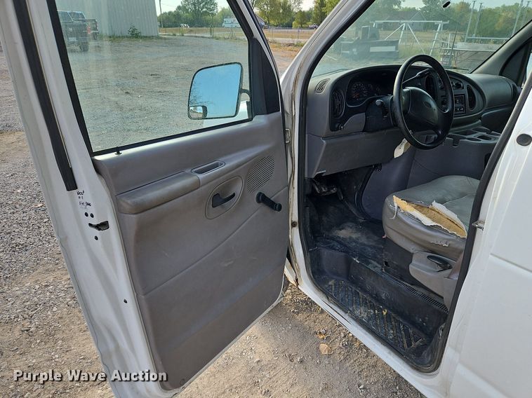 image for item DP2433 2000 Ford E350 Super Duty  van