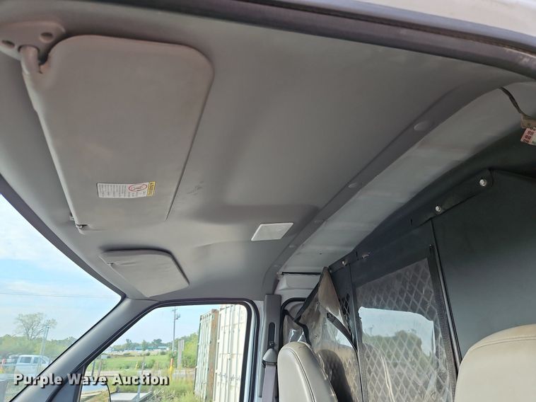 image for item DP2433 2000 Ford E350 Super Duty  van