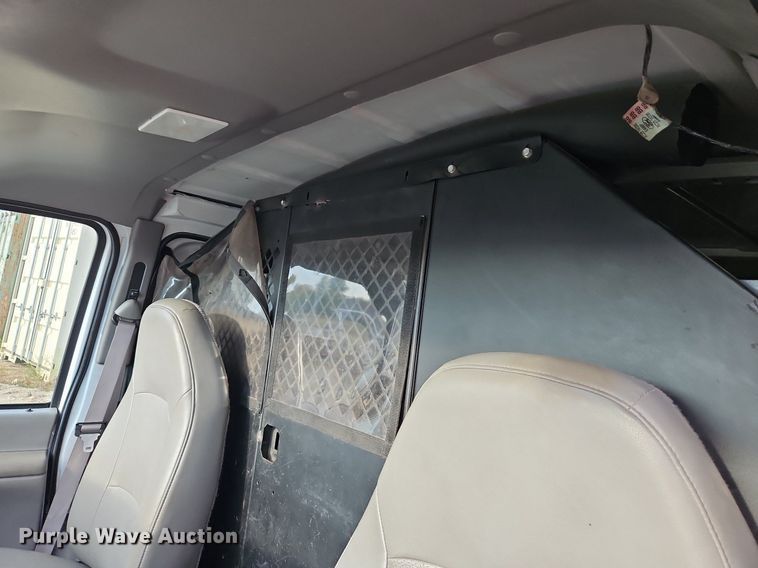 image for item DP2433 2000 Ford E350 Super Duty  van