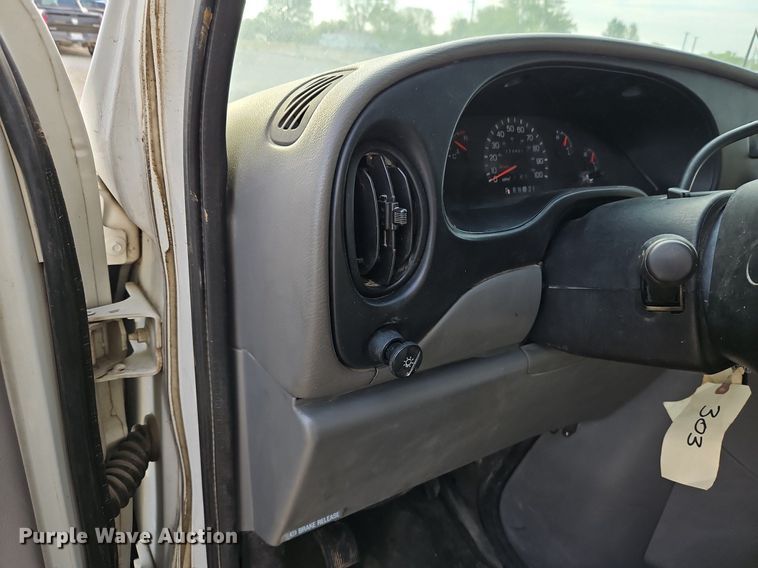 image for item DP2433 2000 Ford E350 Super Duty  van