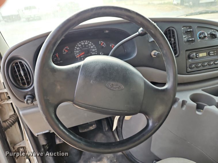 image for item DP2433 2000 Ford E350 Super Duty  van