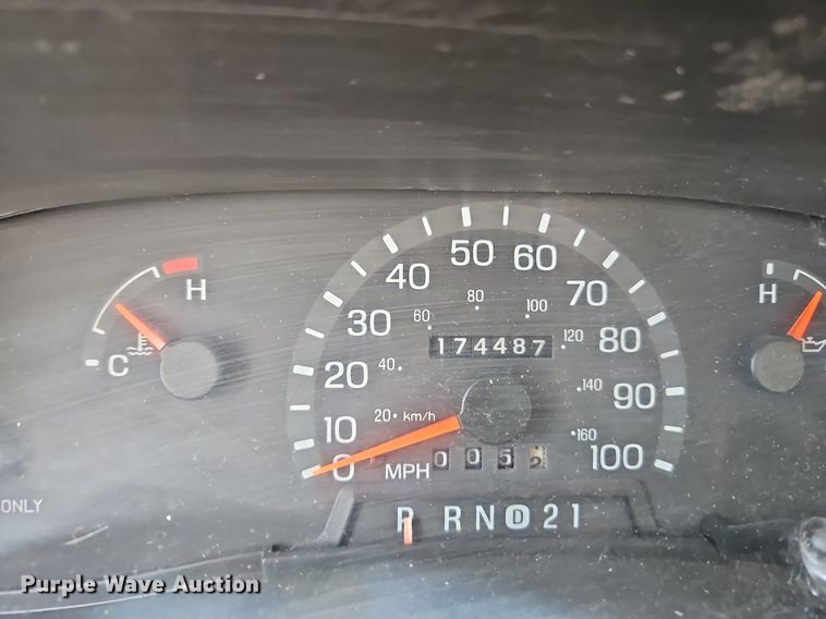 image for item DP2433 2000 Ford E350 Super Duty  van