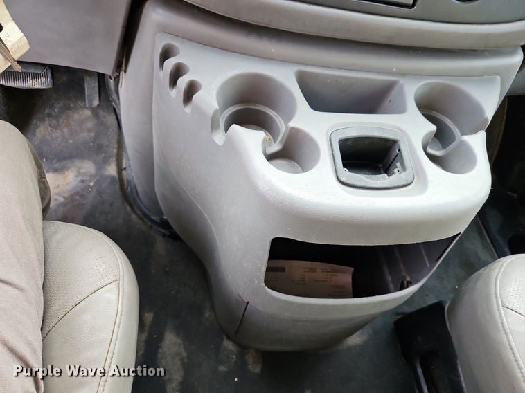 image for item DP2433 2000 Ford E350 Super Duty  van