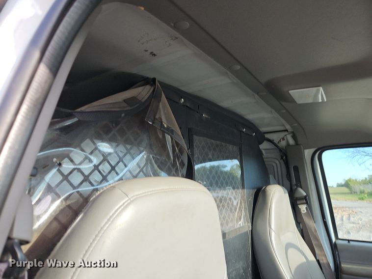 image for item DP2433 2000 Ford E350 Super Duty  van