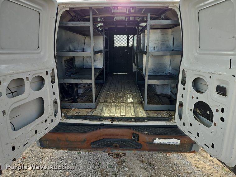 image for item DP2433 2000 Ford E350 Super Duty  van