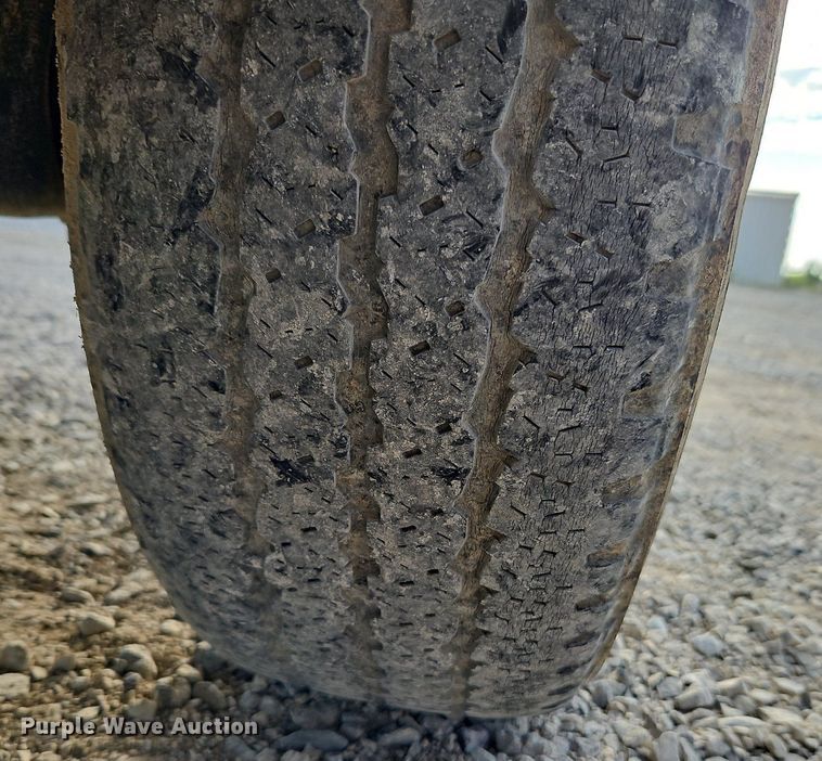 image for item DP2433 2000 Ford E350 Super Duty  van