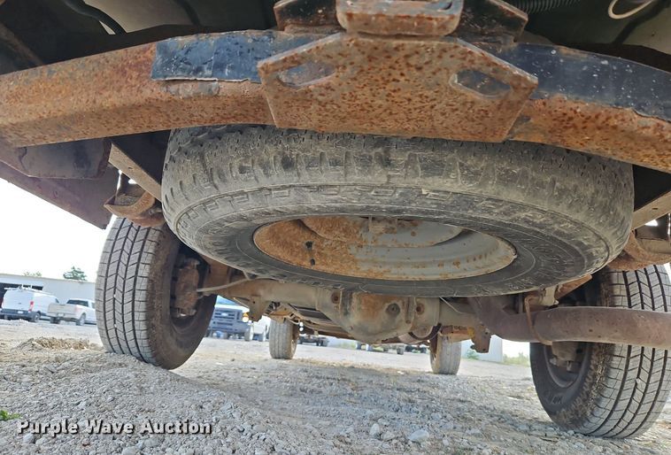 image for item DP2433 2000 Ford E350 Super Duty  van