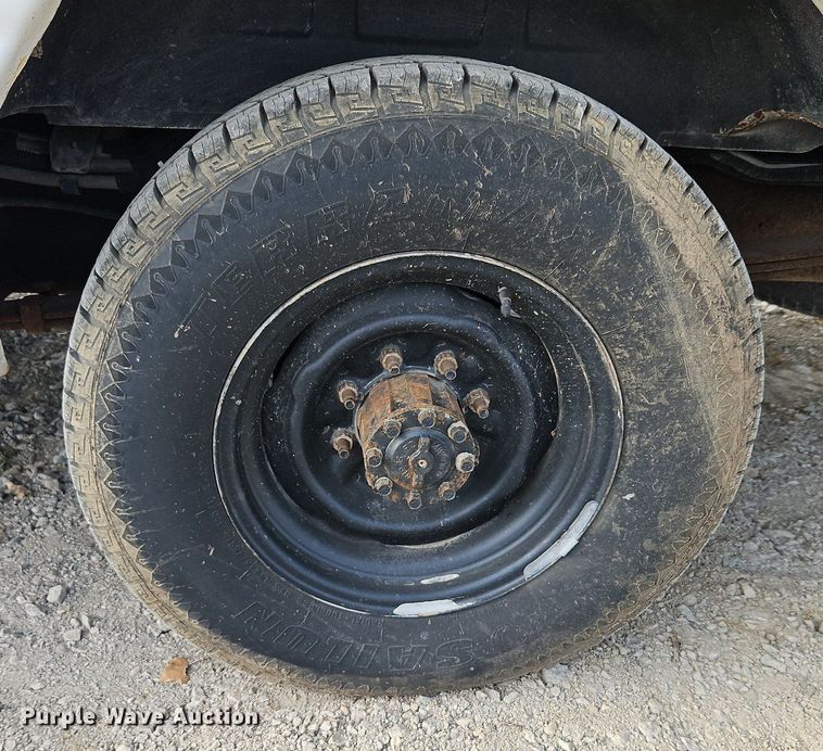 image for item DP2433 2000 Ford E350 Super Duty  van