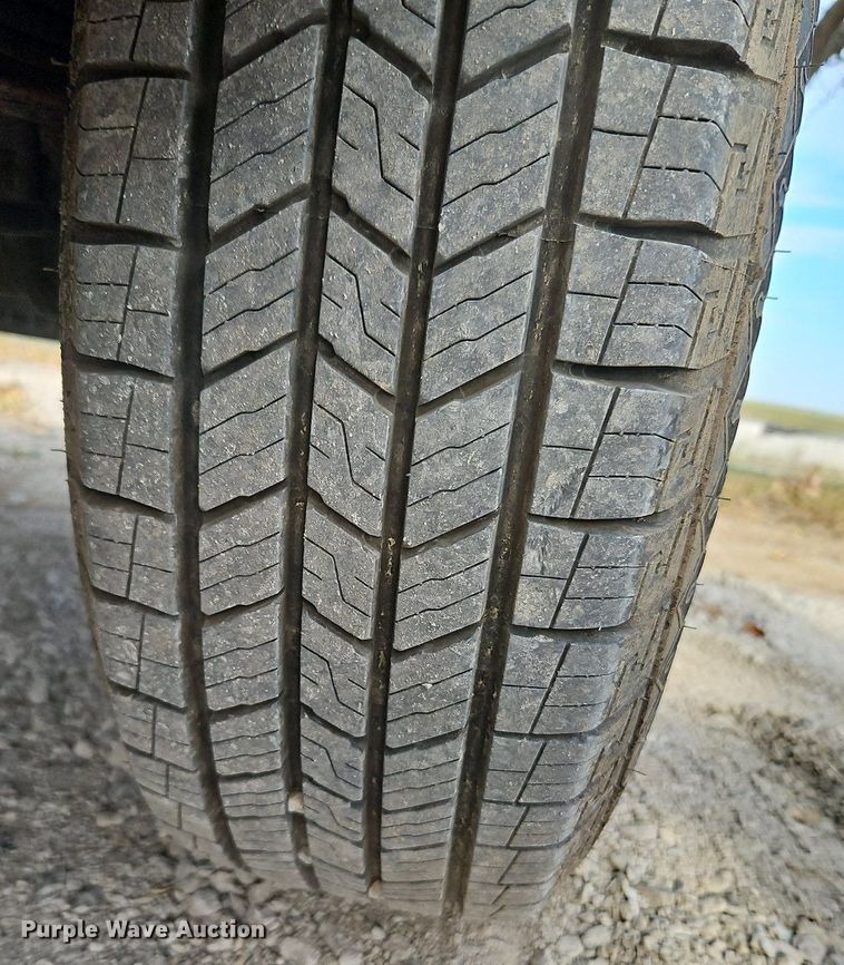 image for item DP2433 2000 Ford E350 Super Duty  van