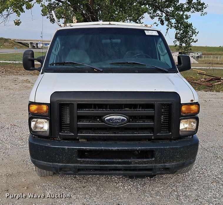 image for item DP2434 2008 Ford E250 Super Duty  van