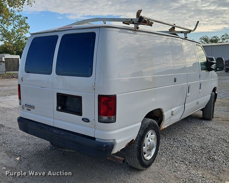 image for item DP2434 2008 Ford E250 Super Duty  van