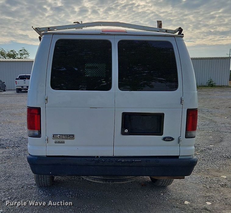 image for item DP2434 2008 Ford E250 Super Duty  van