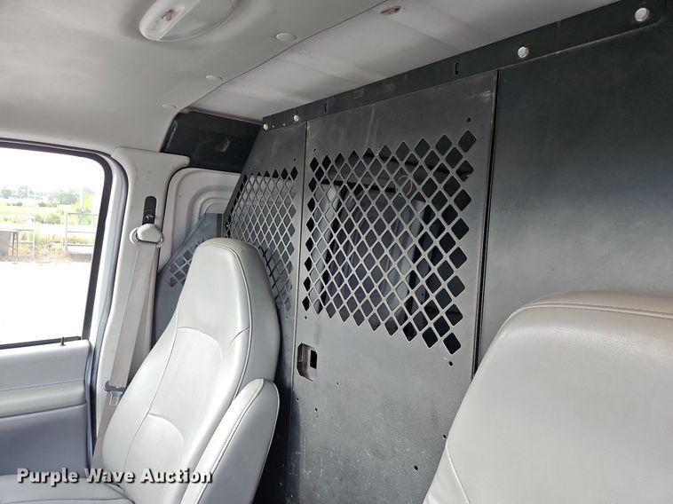 image for item DP2434 2008 Ford E250 Super Duty  van