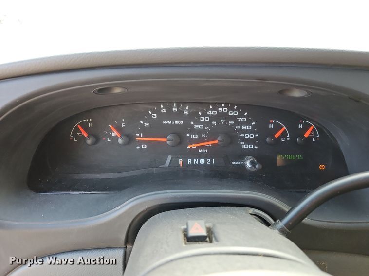 image for item DP2434 2008 Ford E250 Super Duty  van