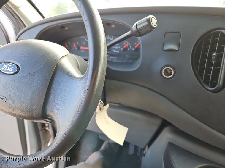 image for item DP2434 2008 Ford E250 Super Duty  van