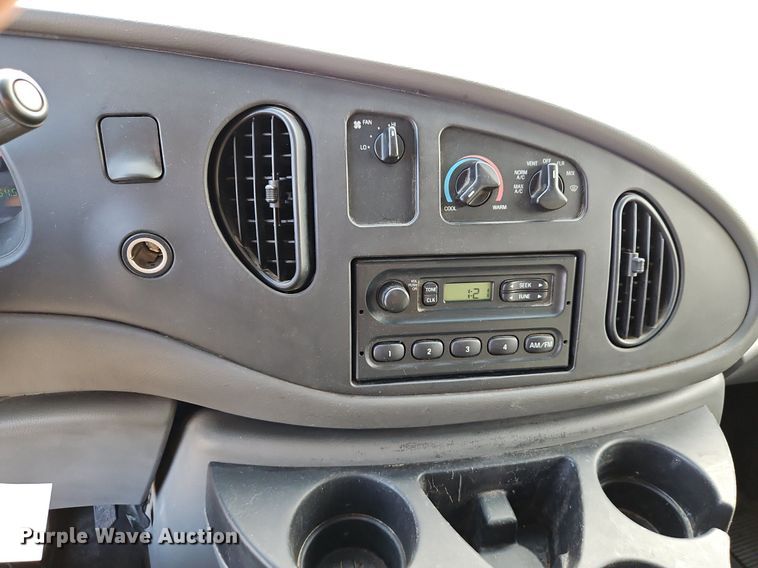 image for item DP2434 2008 Ford E250 Super Duty  van