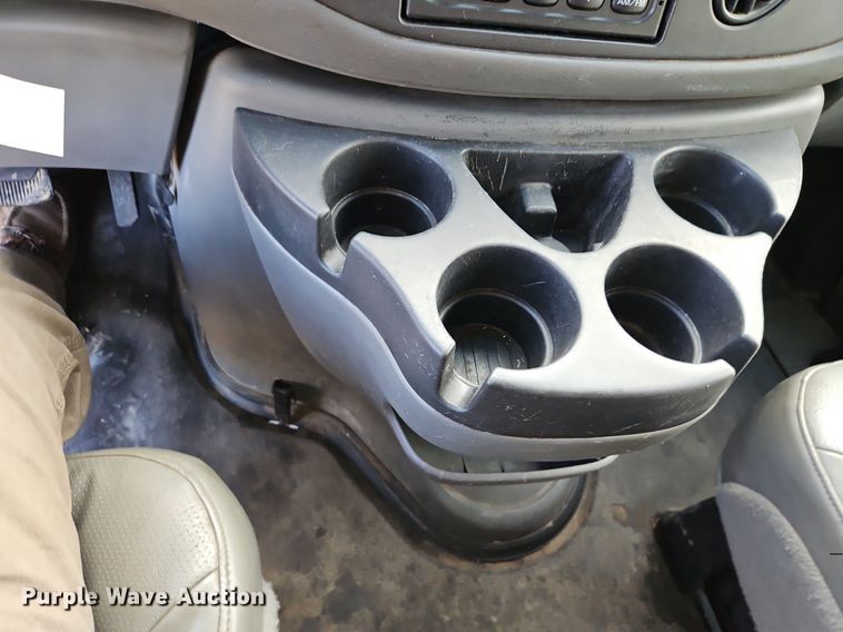 image for item DP2434 2008 Ford E250 Super Duty  van