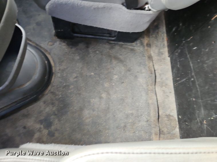 image for item DP2434 2008 Ford E250 Super Duty  van