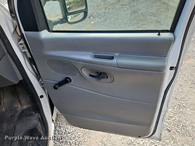 image for item DP2434 2008 Ford E250 Super Duty  van