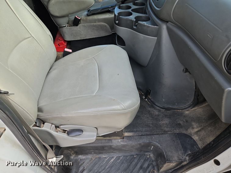 image for item DP2434 2008 Ford E250 Super Duty  van