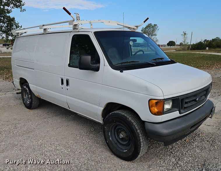image for item DP2435 2007 Ford E250 Super Duty  van