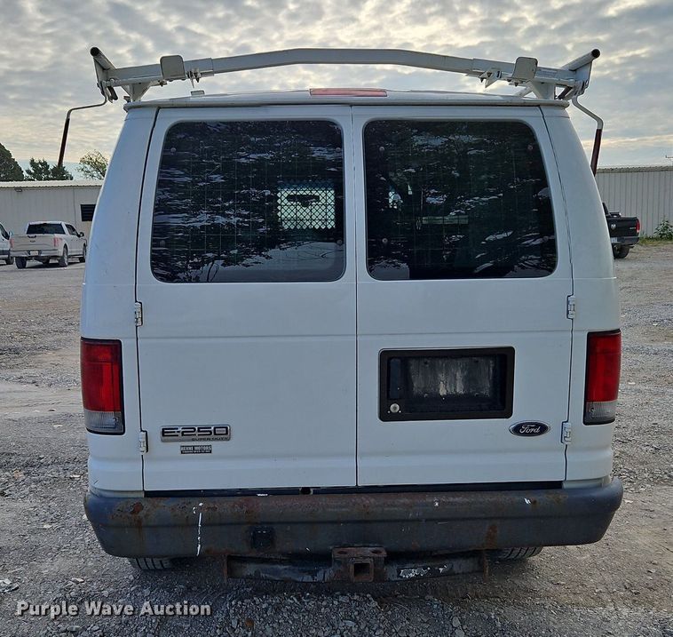 image for item DP2435 2007 Ford E250 Super Duty  van