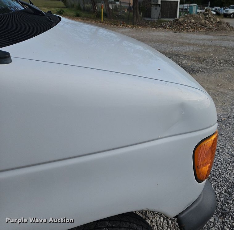 image for item DP2435 2007 Ford E250 Super Duty  van