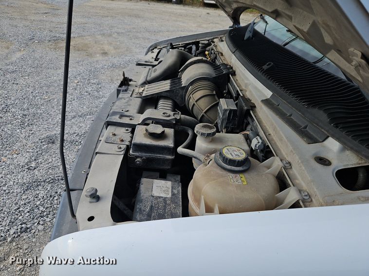 image for item DP2435 2007 Ford E250 Super Duty  van