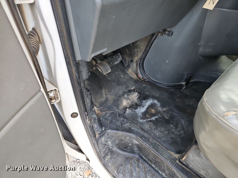 image for item DP2435 2007 Ford E250 Super Duty  van