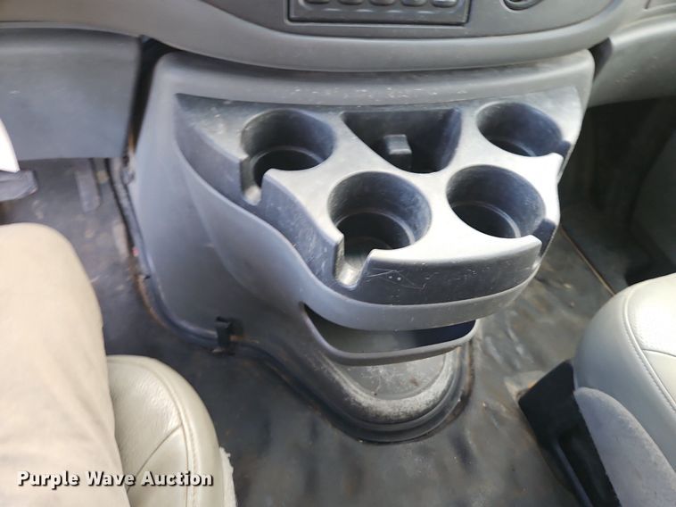 image for item DP2435 2007 Ford E250 Super Duty  van