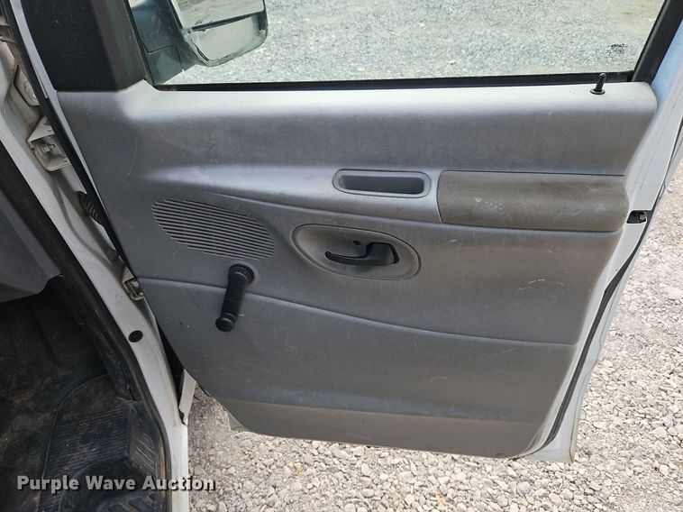 image for item DP2435 2007 Ford E250 Super Duty  van