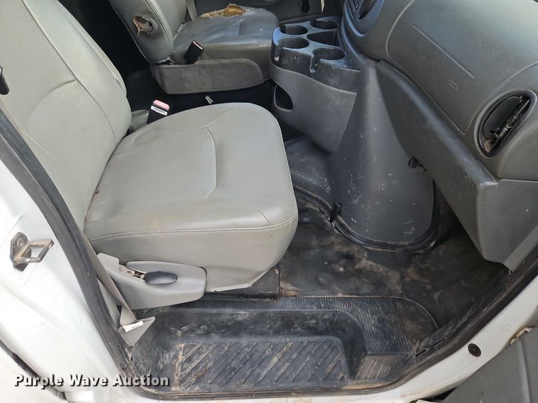 image for item DP2435 2007 Ford E250 Super Duty  van